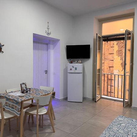 Casa Vacanze La Fenice Неаполь Экстерьер фото
